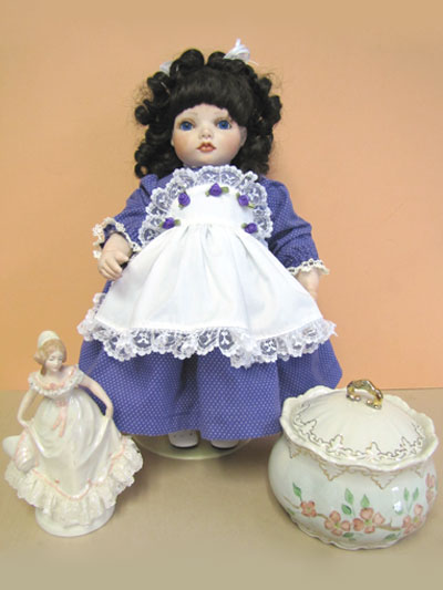 400x533 Porcelain Dolls, Lace Draping, And Ceramic Painting Piecemakers - Porcelain Doll Painting