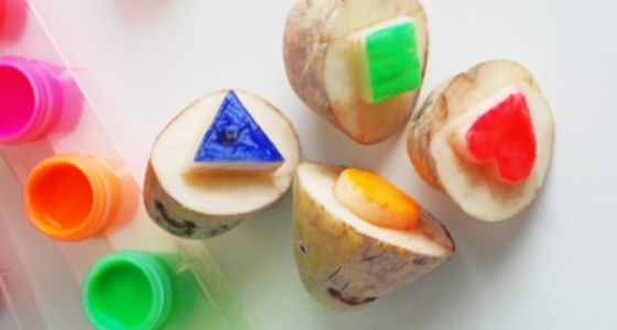 560x300 15 Kids Crafts In 15 Minutes Or Less - Potato Painting