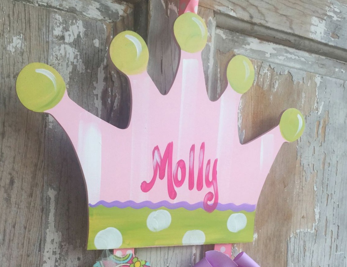 1125x867 Groopdealz Personalized Hand Painted Princess Crown Hair Bow Holder - Princess Crown Painting