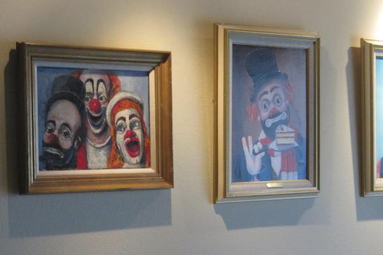 550x366 Mansion - Red Skelton Painting Value