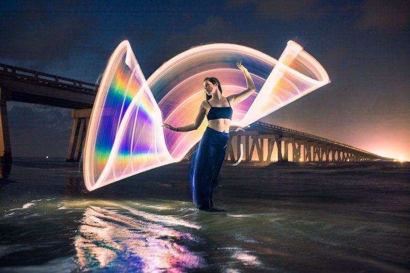 800x534 Rainbow Light Painting Photos With A Diy Reflective Tube - Reflective Painting