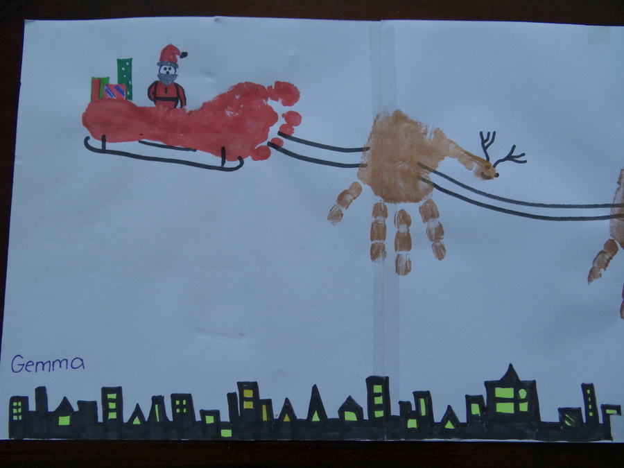 900x675 Christmas Craft Hand Amp Feet Painting Be A Fun Mum - Reindeer Christmas Painting