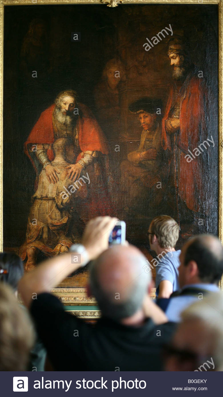 781x1390 Visitor Taking Photo Of The Famous Painting By Rembrandt - Return Of The Prodigal Son Painting