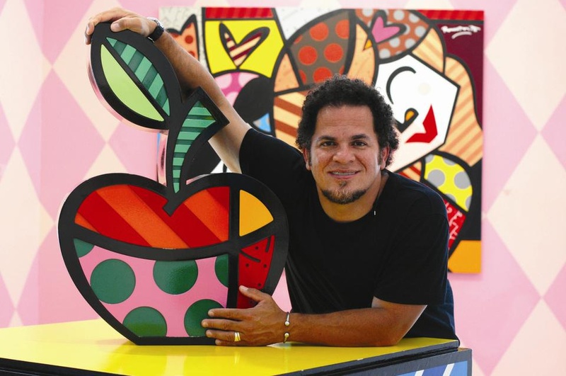 800x531 Portrait Of An Artist Romero Britto Arts The Harvard Crimson - Romero Britto Painting