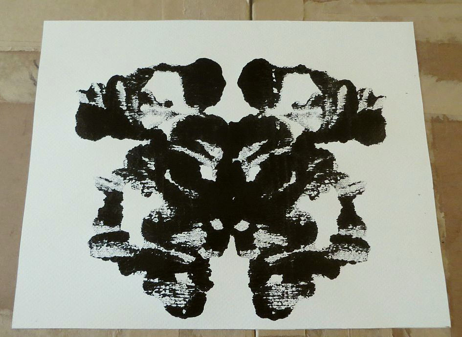 945x689 Diy Decor Tutorial Rorschach (Inkblot) Wall Art The Decor Guru - Rorschach Painting