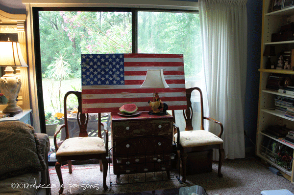 600x399 Rustic Painted American Flag {Luxe 4 Less} Tutorial - Rustic American Flag Painting