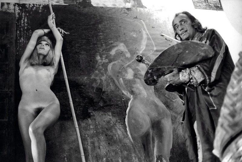 800x534 Raquel Welch Salvador Dali Painting 98418 Loadtve - Salvador Dali Raquel Welch Painting