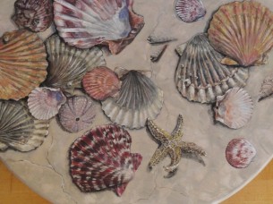305x228 Scallops On A Faux Marble Lazy Susan - Scallop Shell Painting