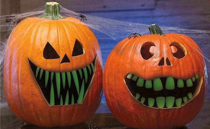 Scary Painting Pumpkins at PaintingValley.com | Explore collection of ...