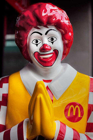 300x449 Why Is Ronald Mcdonald So Creepy - Scary Ronald Mcdonald Painting