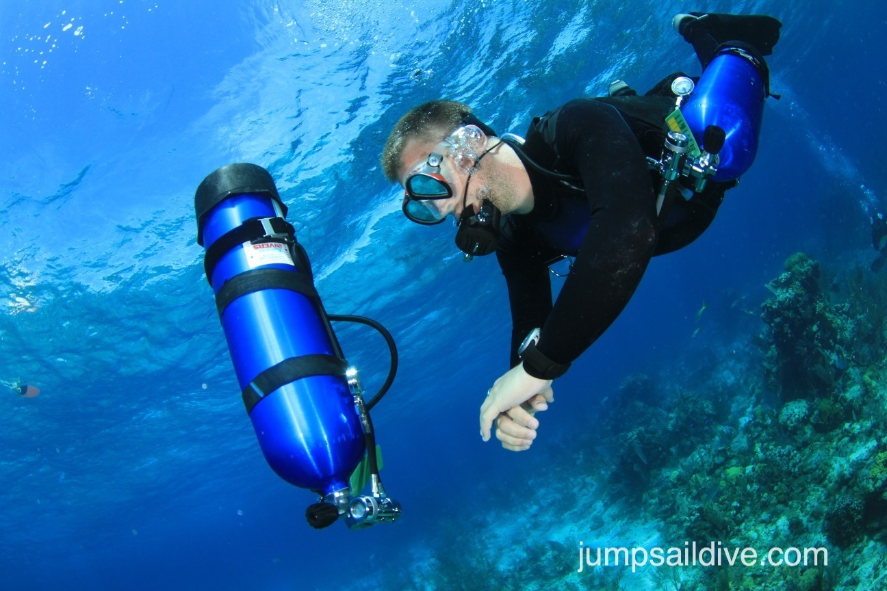 Scuba Tank Painting at Explore collection of Scuba