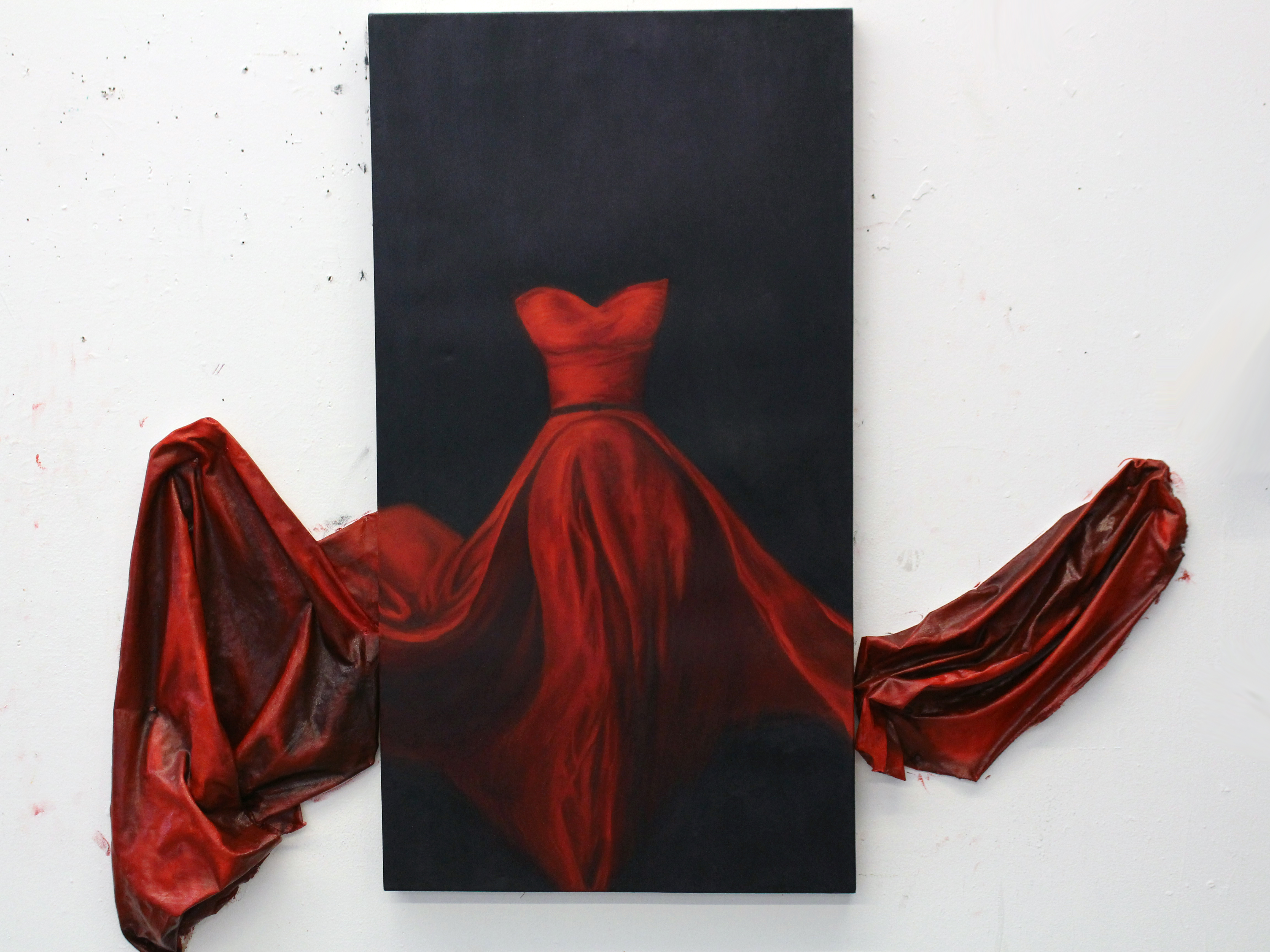 4608x3456 Painting And Sculpture By Edam Alvarado On Display In The Biblio - Sculpture Painting