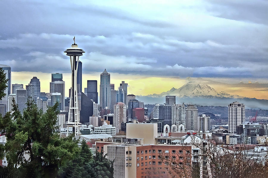 900x600 Seattle Skyline In Fog And Rain Painting By Elaine Plesser - Seattle Painting