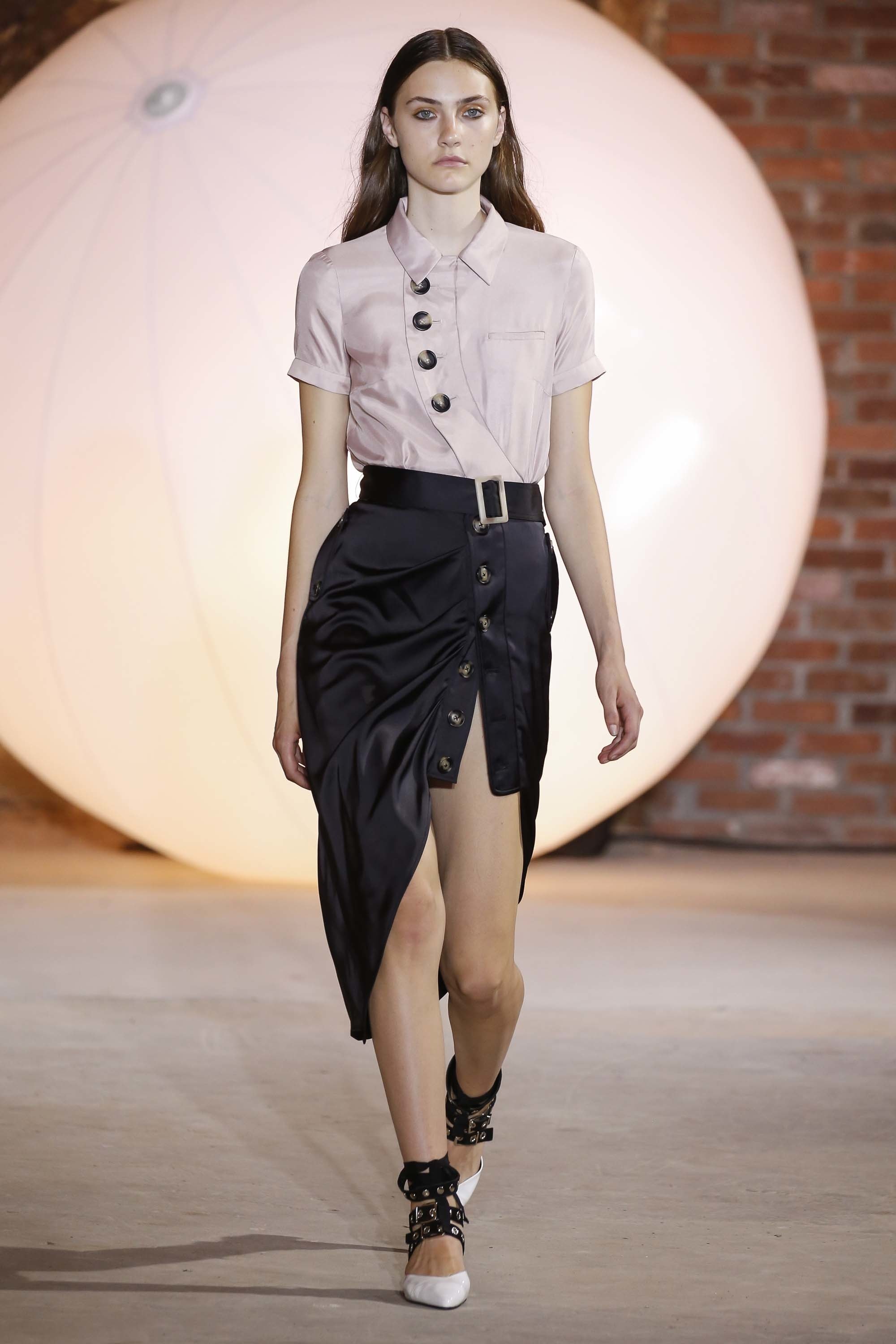 2000x3000 Self Portrait Spring 2017 Ready To Wear Collection - Self Portrait Painting