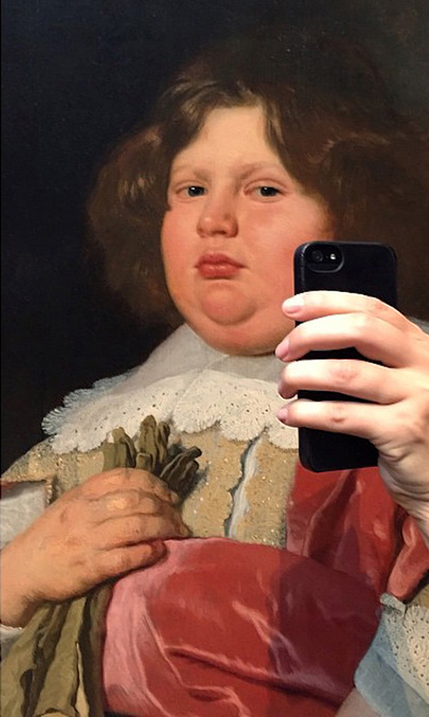 605x1009 This Woman Made Old Museum Paintings Take Selfies Bored Panda - Selfie Painting