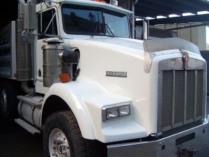 300x225 Semi Truck Repair Wenatchee, Semi Truck Painting - Semi Truck Painting