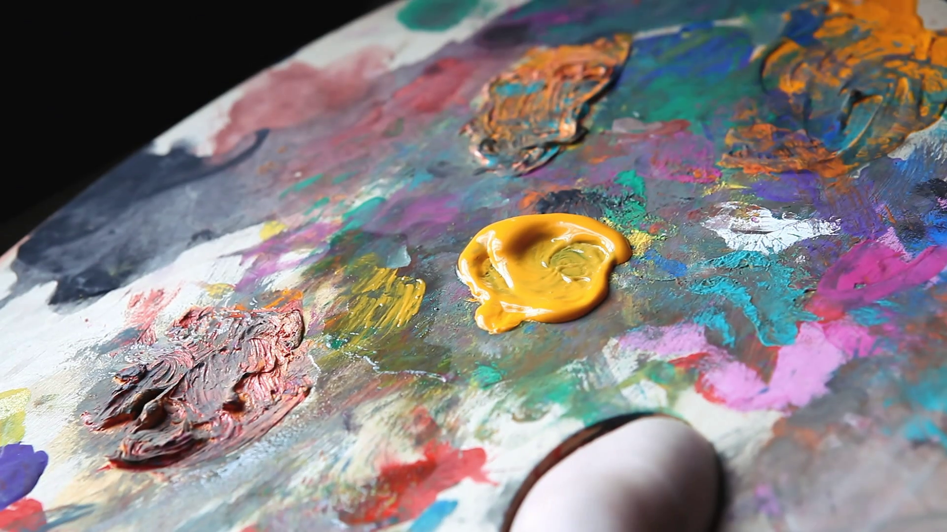1920x1080 Painting Palette Macro Brush Mix Yellow. Mixing Colors - Shot Painting