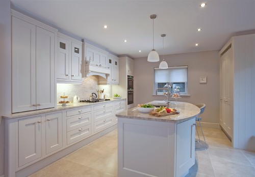 500x348 Paint Colours - Silver Moonlight Painting