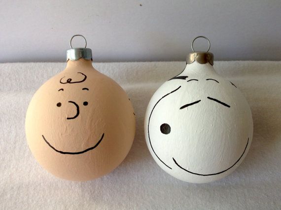 570x428 Peanuts Snoopy Charlie Brown Painted Christmas Ornament Set - Snoopy Christmas Painting