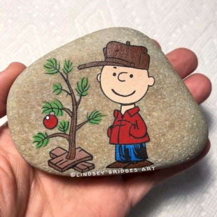 424x424 Beautiful Christmas Rock Painting Ideas (37) Painted Rocks, - Snoopy Christmas Painting