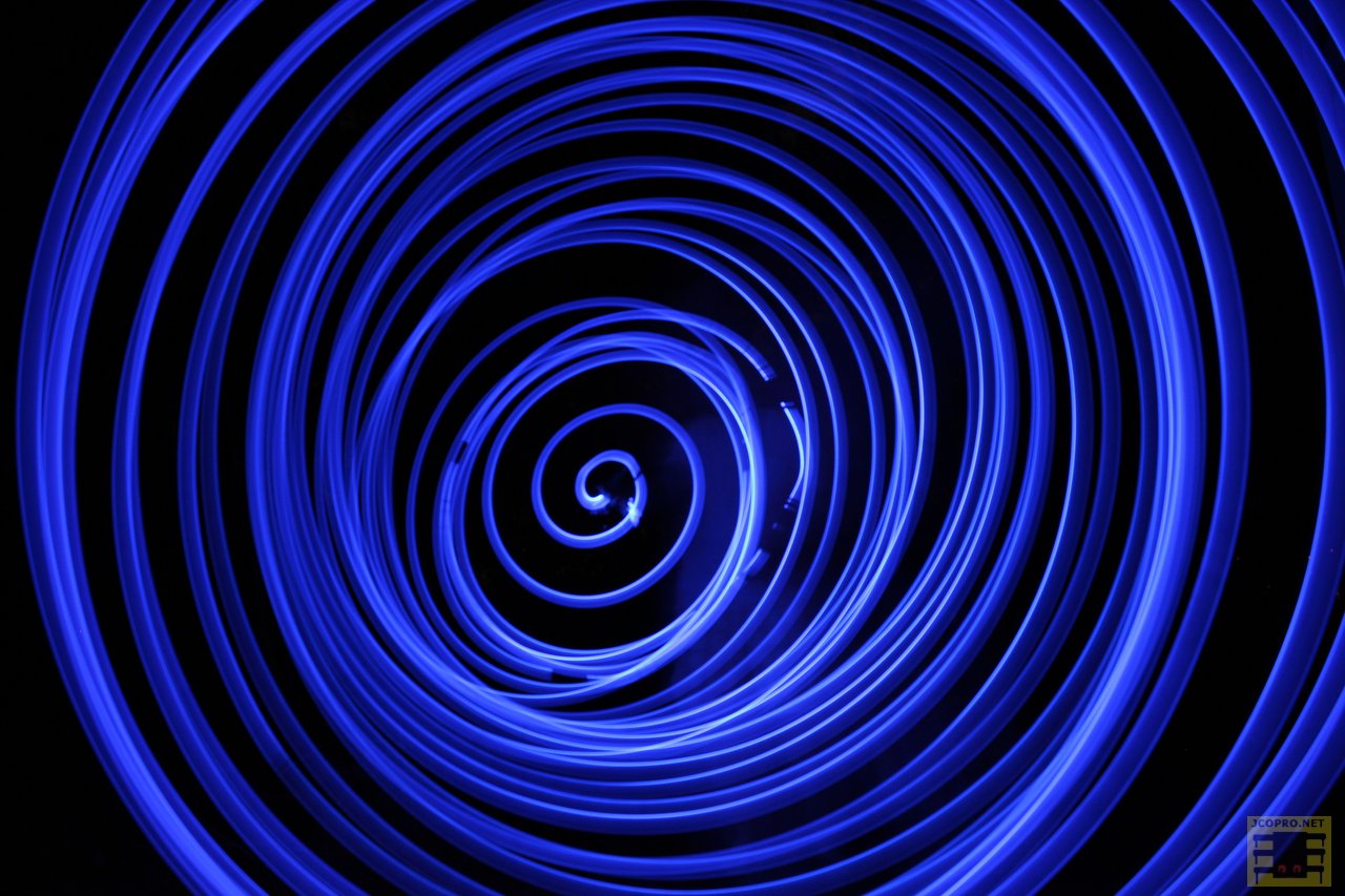 1280x853 Light Painting With Fireflys Led Wheel Lights - Spiral Painting