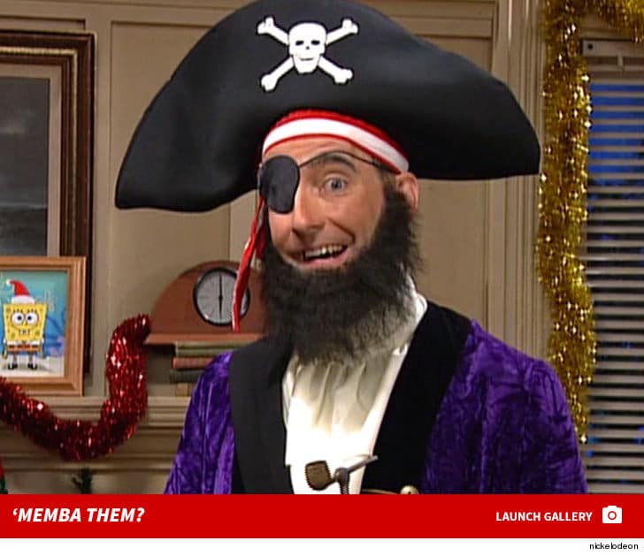 728x629 Spongebob Pirate Painting Costume - Spongebob Captain Painting