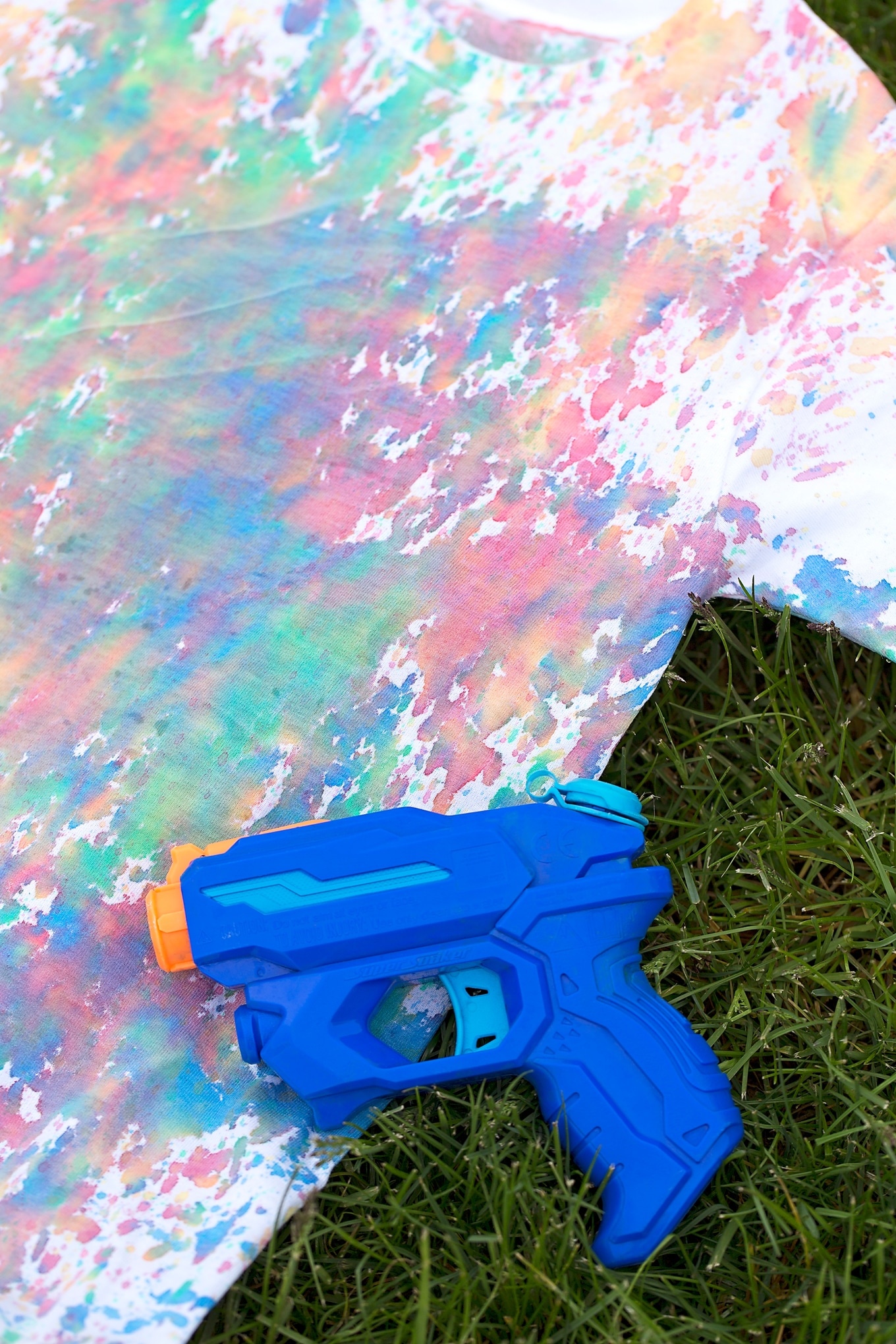 1360x2040 Squirt Gun Tie Dye - Squirt Painting