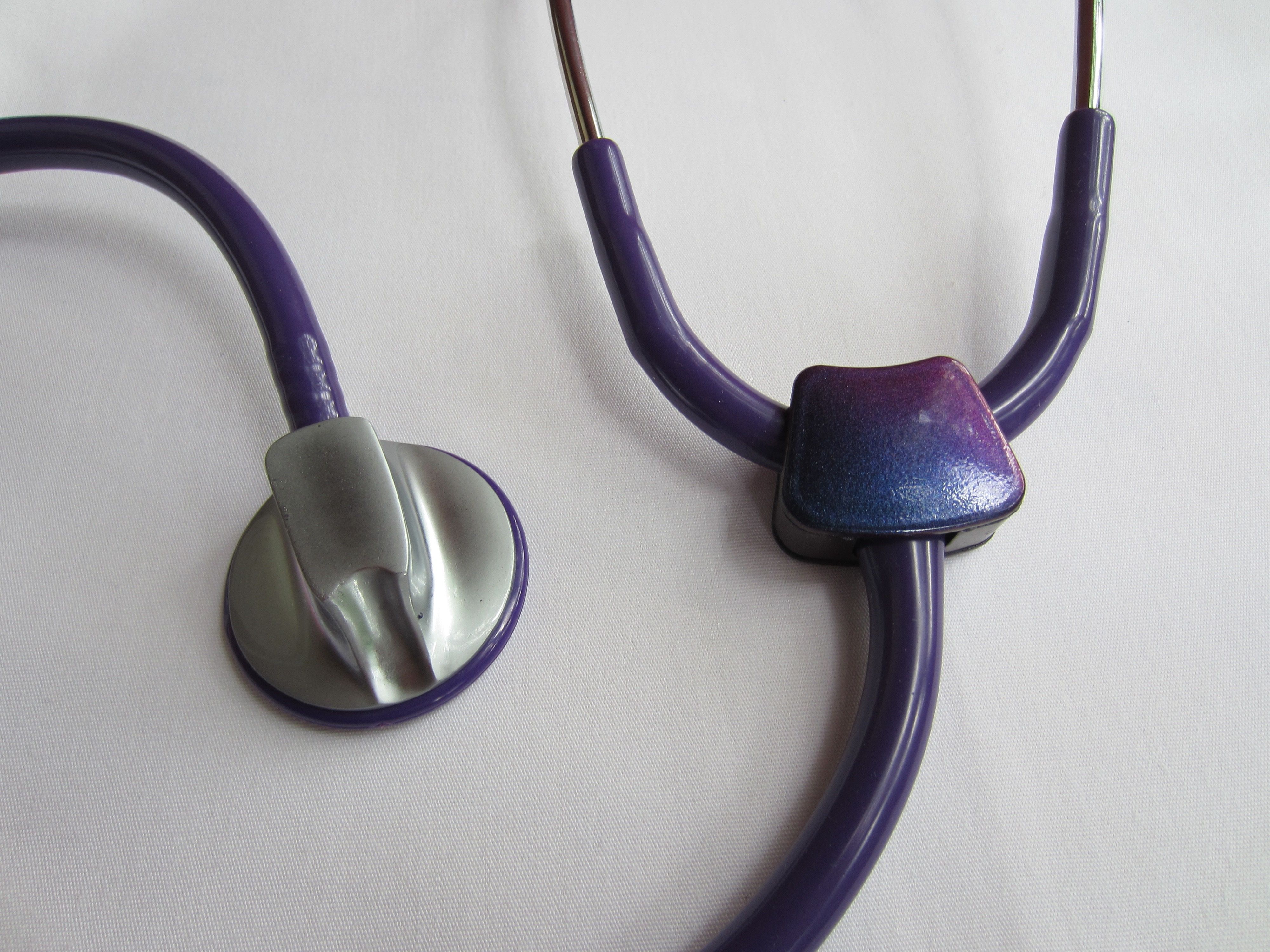 4000x3000 Stethoscope Id Tag Spray Painted With Galaxy Blue Paint Galaxy - Stethoscope Painting