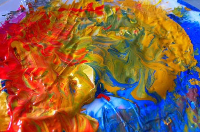 700x463 How To Make An Abstract Painting In 5 Steps Dreame Diaries - Stress Painting