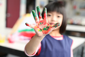 300x200 Student Finger Painting - Student Painting