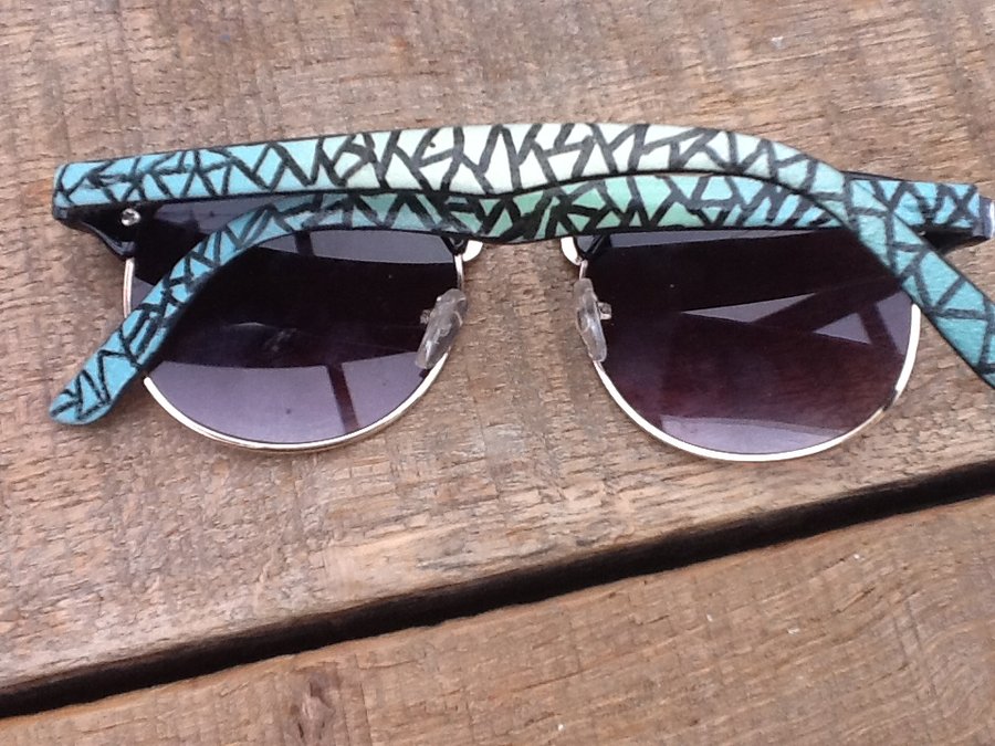900x675 Painted Sunglasses By Jetle - Sunglasses Painting