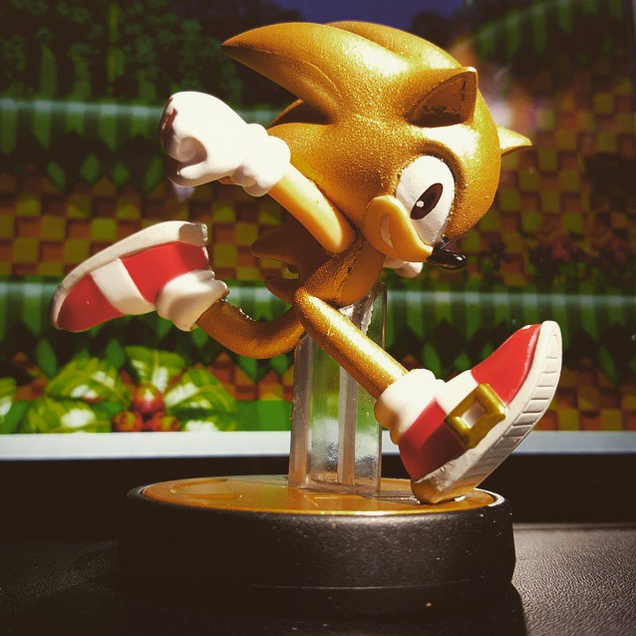636x636 Pretty In Custom Amiibo Super Sonic - Super Sonic Painting