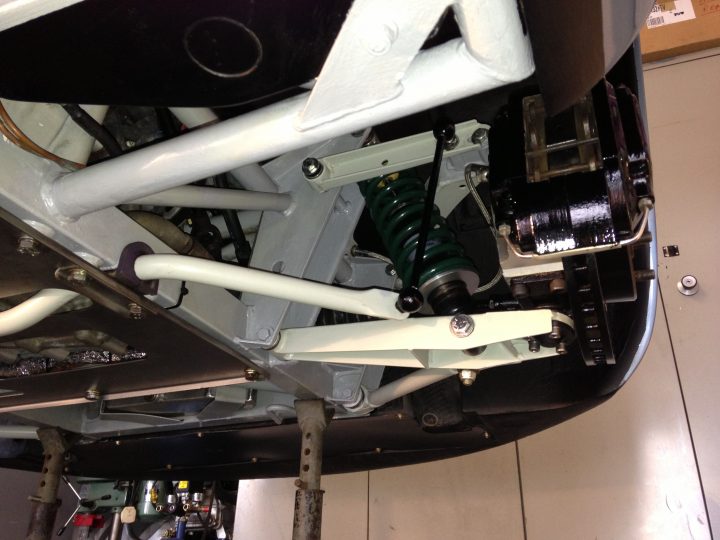 720x540 More Chassis (And Suspension) Prawn - Suspension Painting