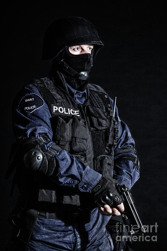 532x799 Swat Officer Art Print By Oleg Zabielin - Swat Painting
