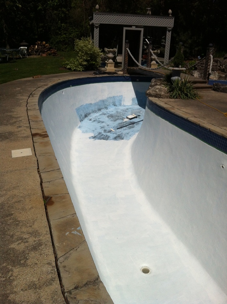 746x1000 How To Paint A Concrete Pool - Swimming Pool Painting