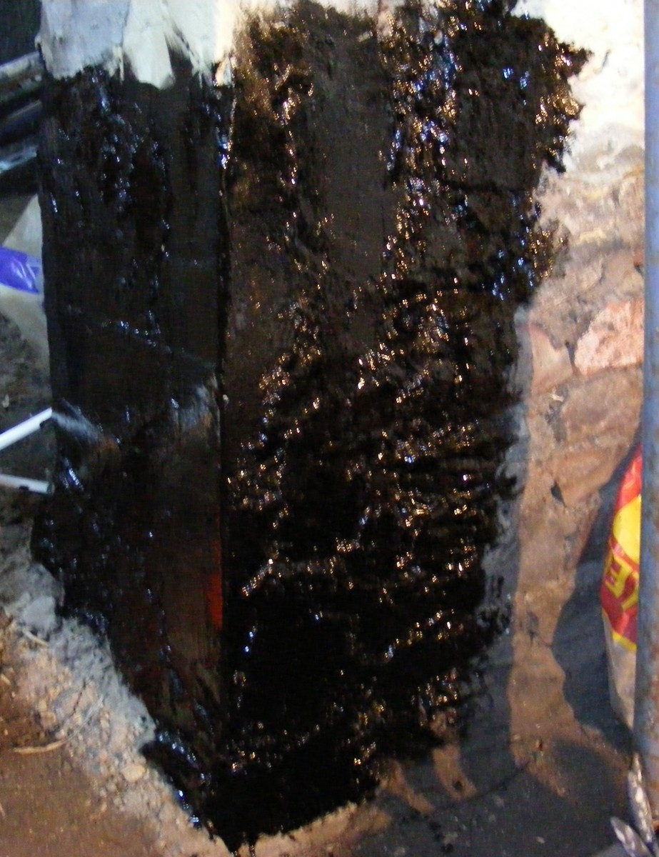 923x1200 Bitumen Paint - Tanking Painting