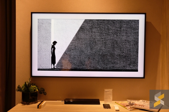 580x387 Samsung's The Frame Tv Is A Television By Day And An Art Piece By - Television Painting