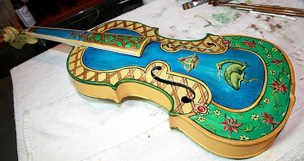 620x329 Valley Artists Transform Music Instruments Into Works Of Art - The Old Violin Painting