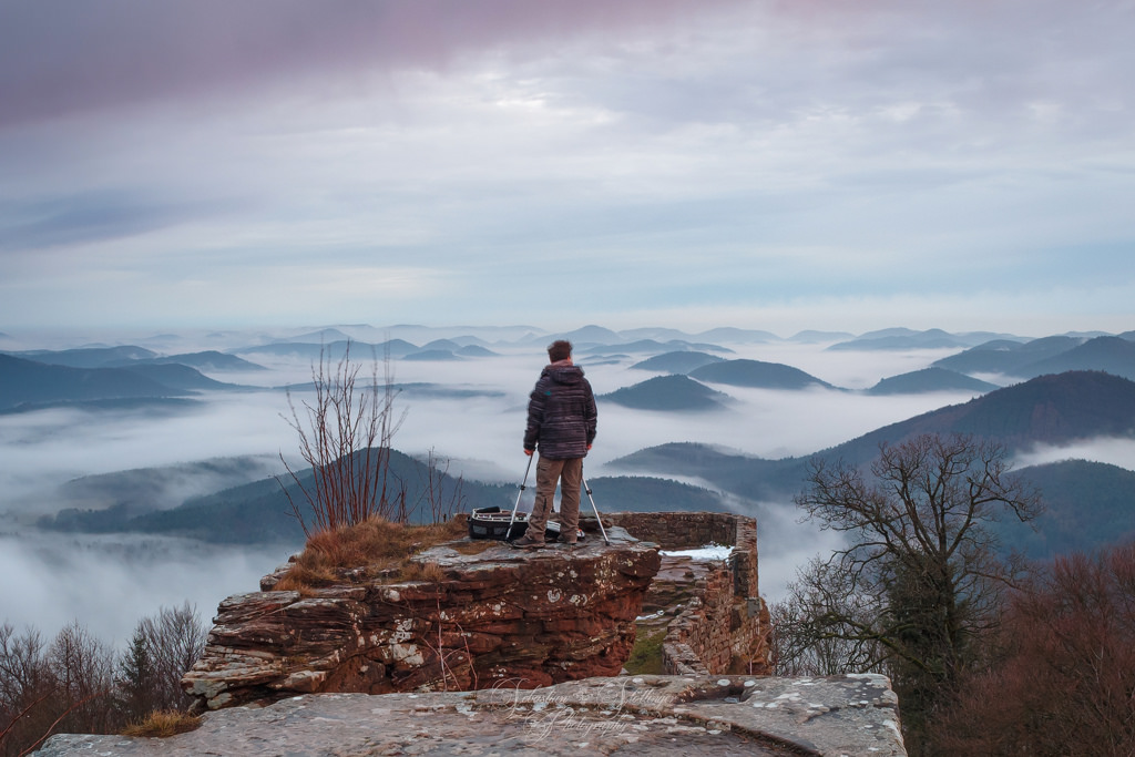 1024x683 Wanderer Above Sea Of Fog This Pic Looks Close - The Wanderer Above The Sea Of Fog Painting