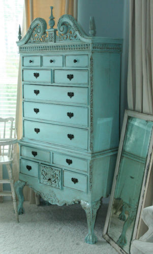 301x500 Tiffany Blue Teen Room Ideas - Tiffany Blue Painting