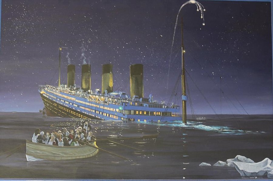Titanic Sinking Painting At Paintingvalley Com Explore