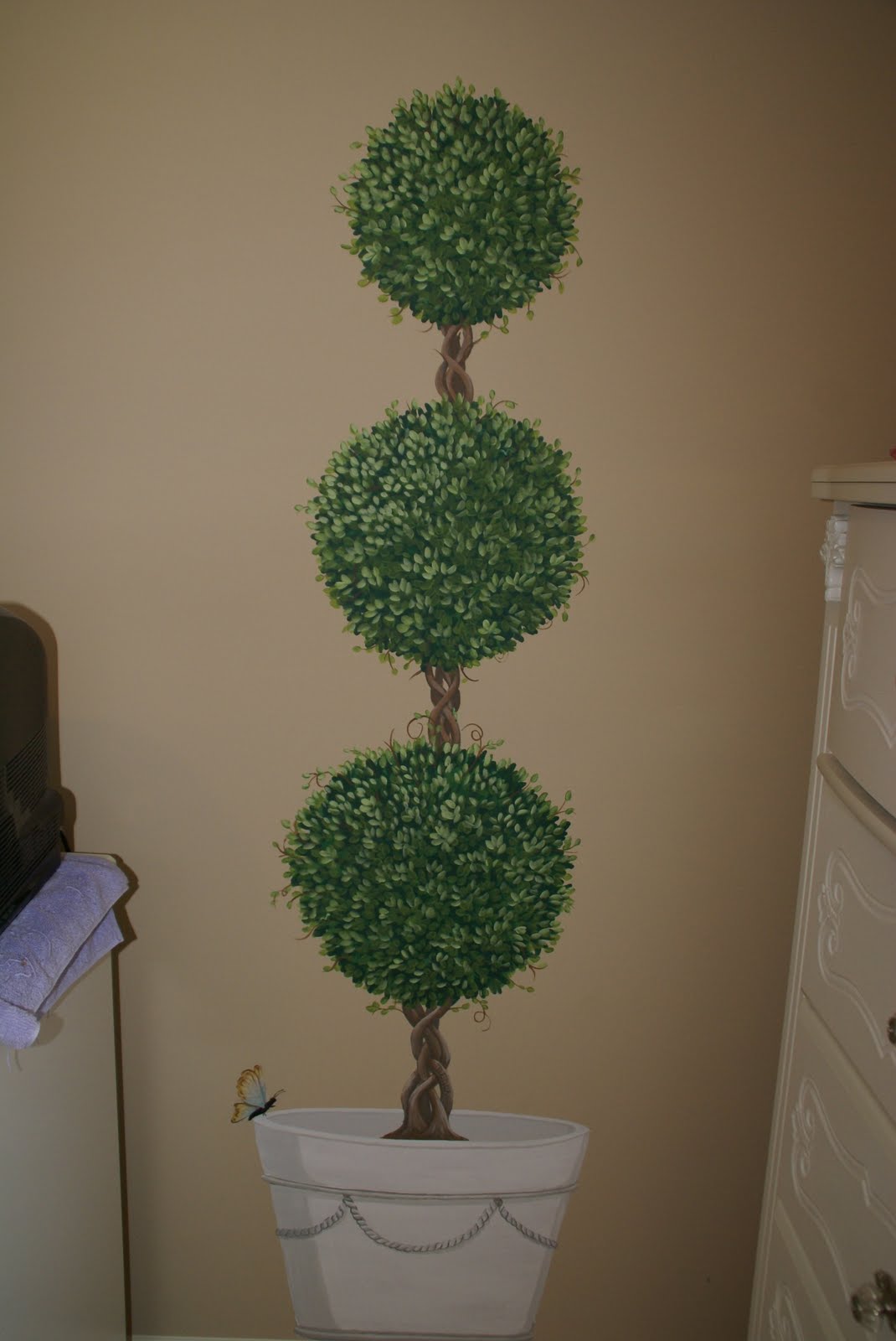 1070x1600 Paintings By Beth July 2011 - Topiary Painting