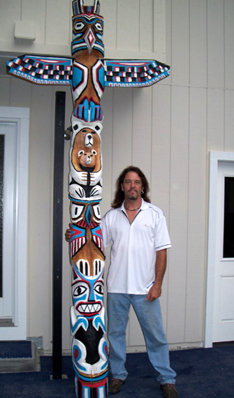 335x570 Totem Poles - Totem Painting