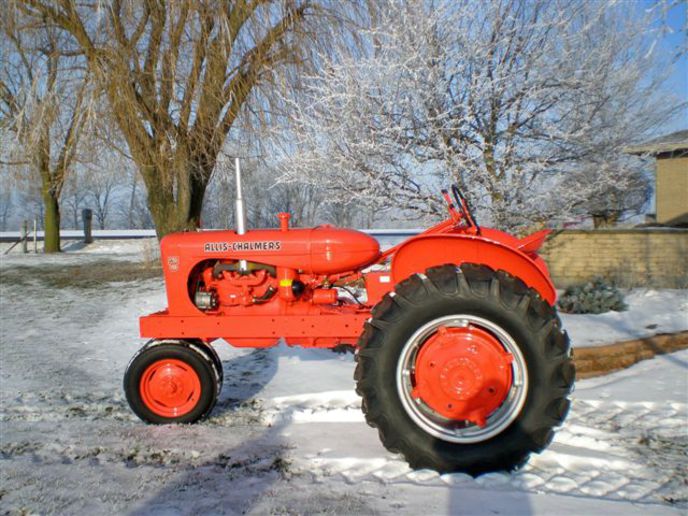 688x516 Painting With Valspar Implement Pa - Tractor Painting