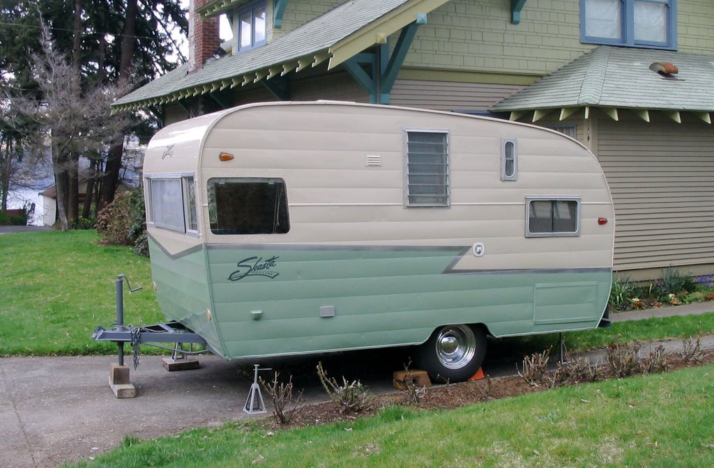 1024x672 Painting The Exterior Wendy's 1959 Shasta Travel Trailer - Trailer Painting