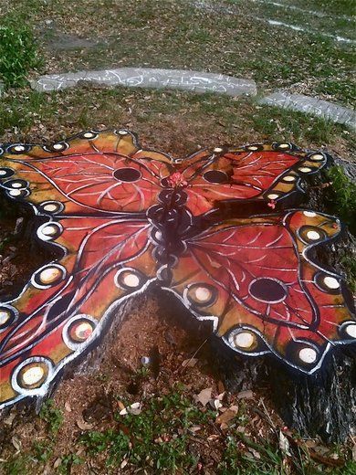 390x520 Painted Tree Stumps - Tree Stump Painting