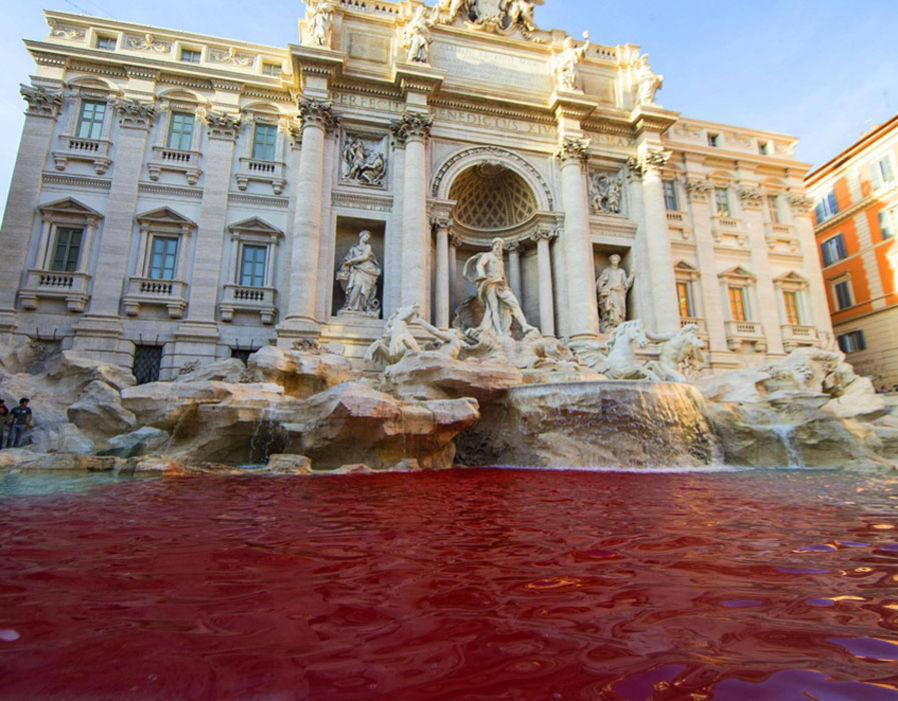 898x701 Blood Red Dye Poured Into Rome's Iconic Trevi Fountain Pictures - Trevi Fountain Painting