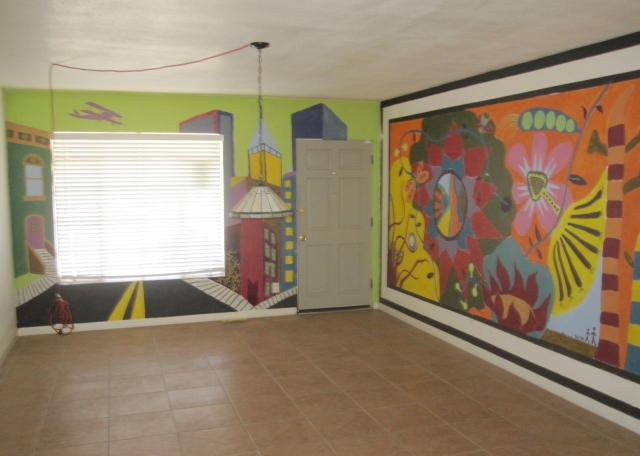 640x456 Nine Unique Wall Murals Ugly House Photos - Trippy Wall Painting