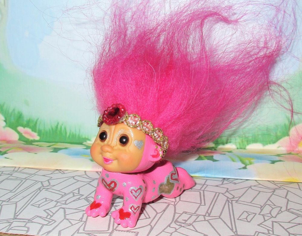 1000x782 1.5 In Crawling Baby Valentine Troll Ooak Doll Custom Painted - Troll Doll Painting