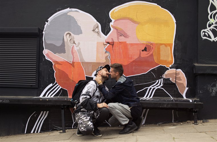 760x496 Donald Trump, Vladimir Putin Lock Lips In Lithuanian Street Art - Trump Tank Painting